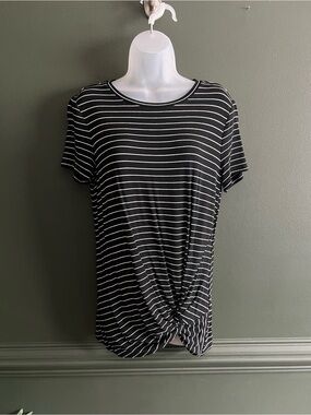 Ann Taylor Black & White Striped Twist-Hem Women's Tee